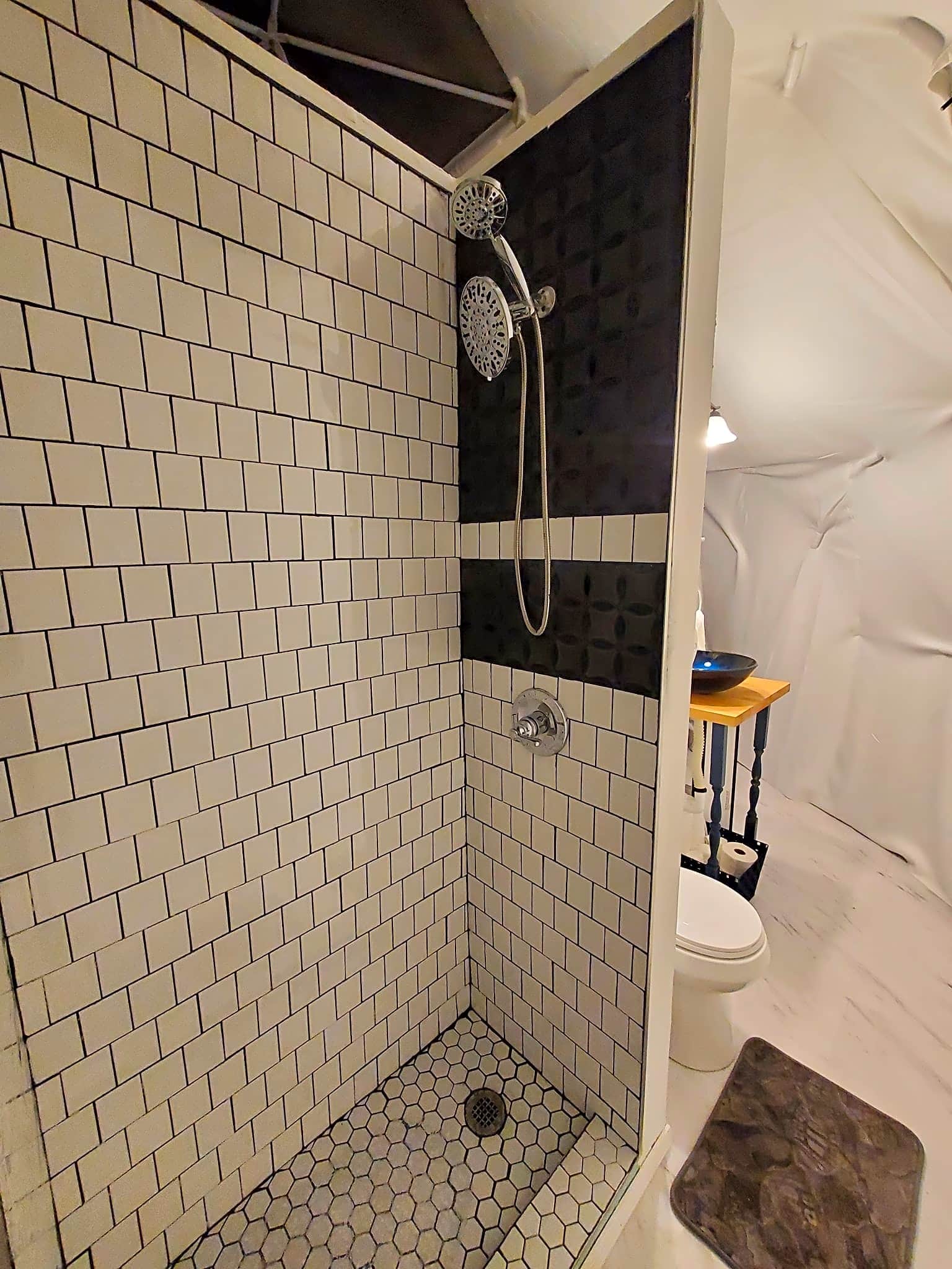 Luxury Glamping Lofted Dome -Blue Horizion