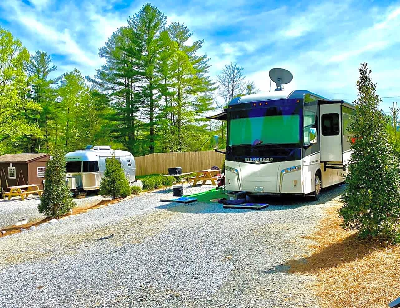 Full Hookup Mountain View Meadow Site