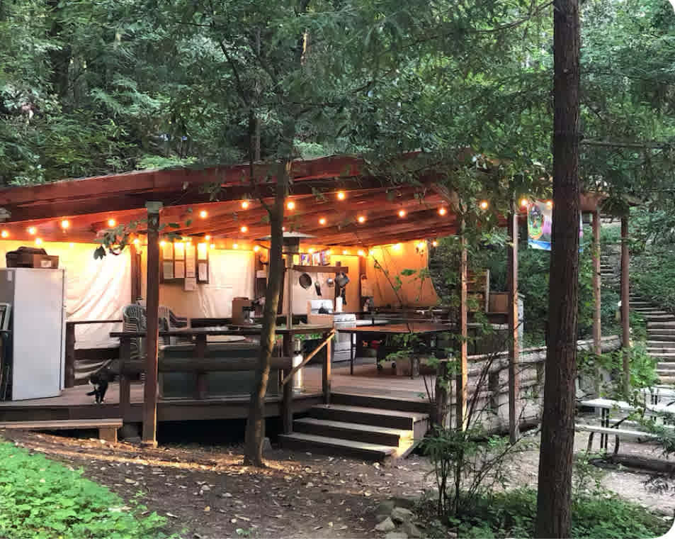 Spacious outdoor kitchen 