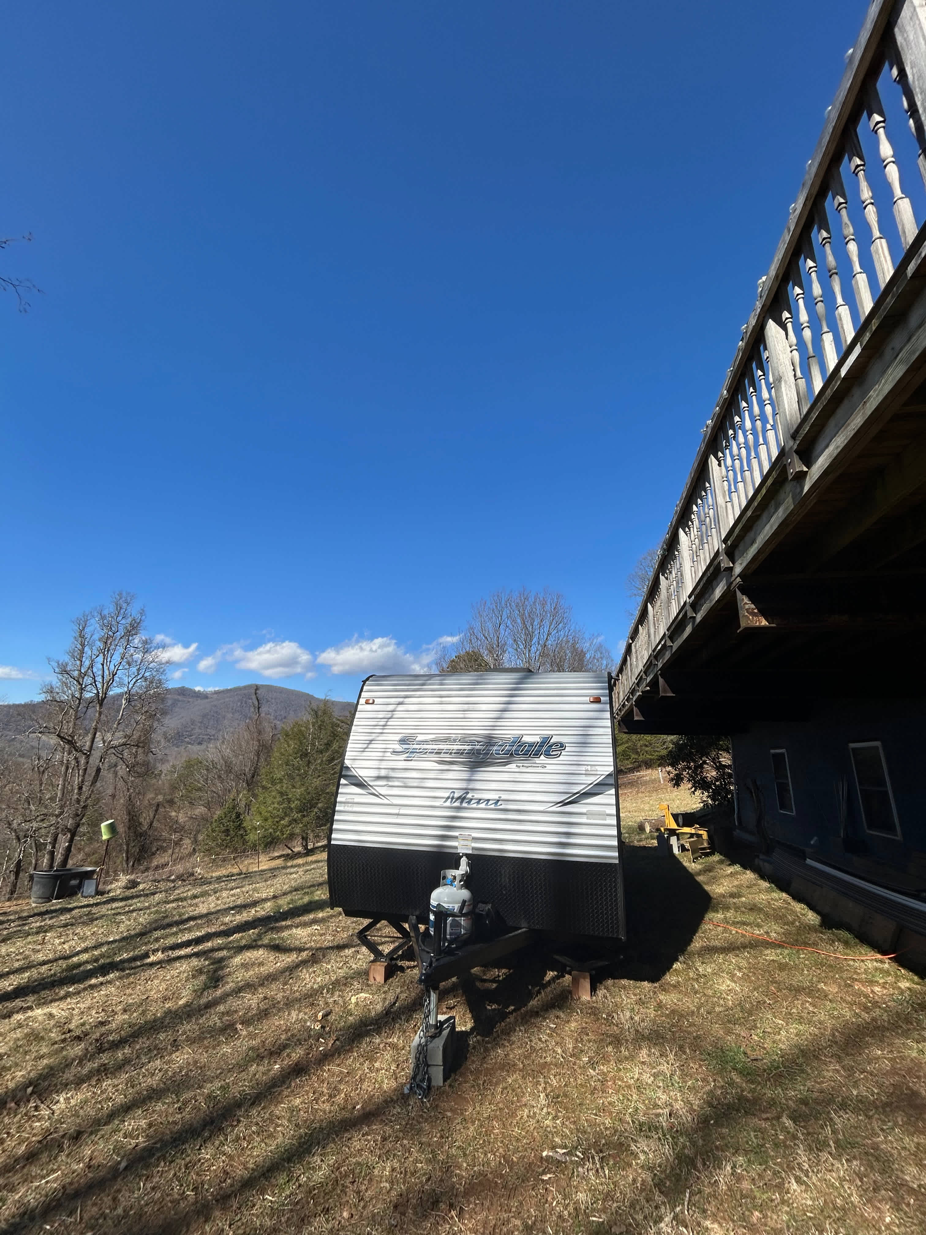 Red Rooster Farm: AVL Adjacent!