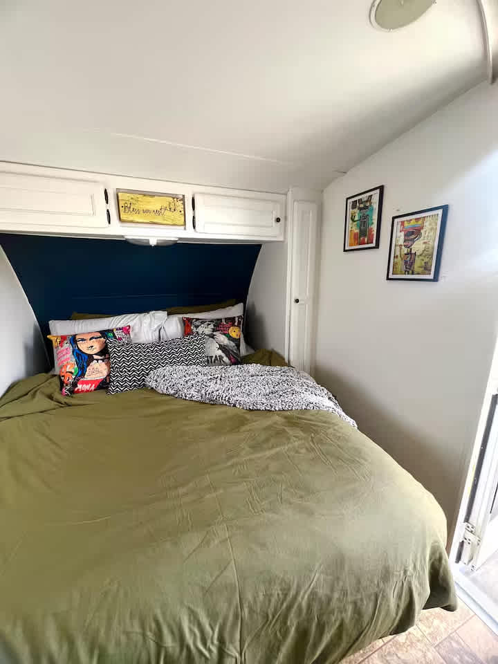 Tiny Home On Wheels 19ft, Pet Free