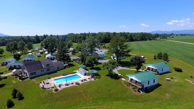 Rivers Edge Cottages and RV Park