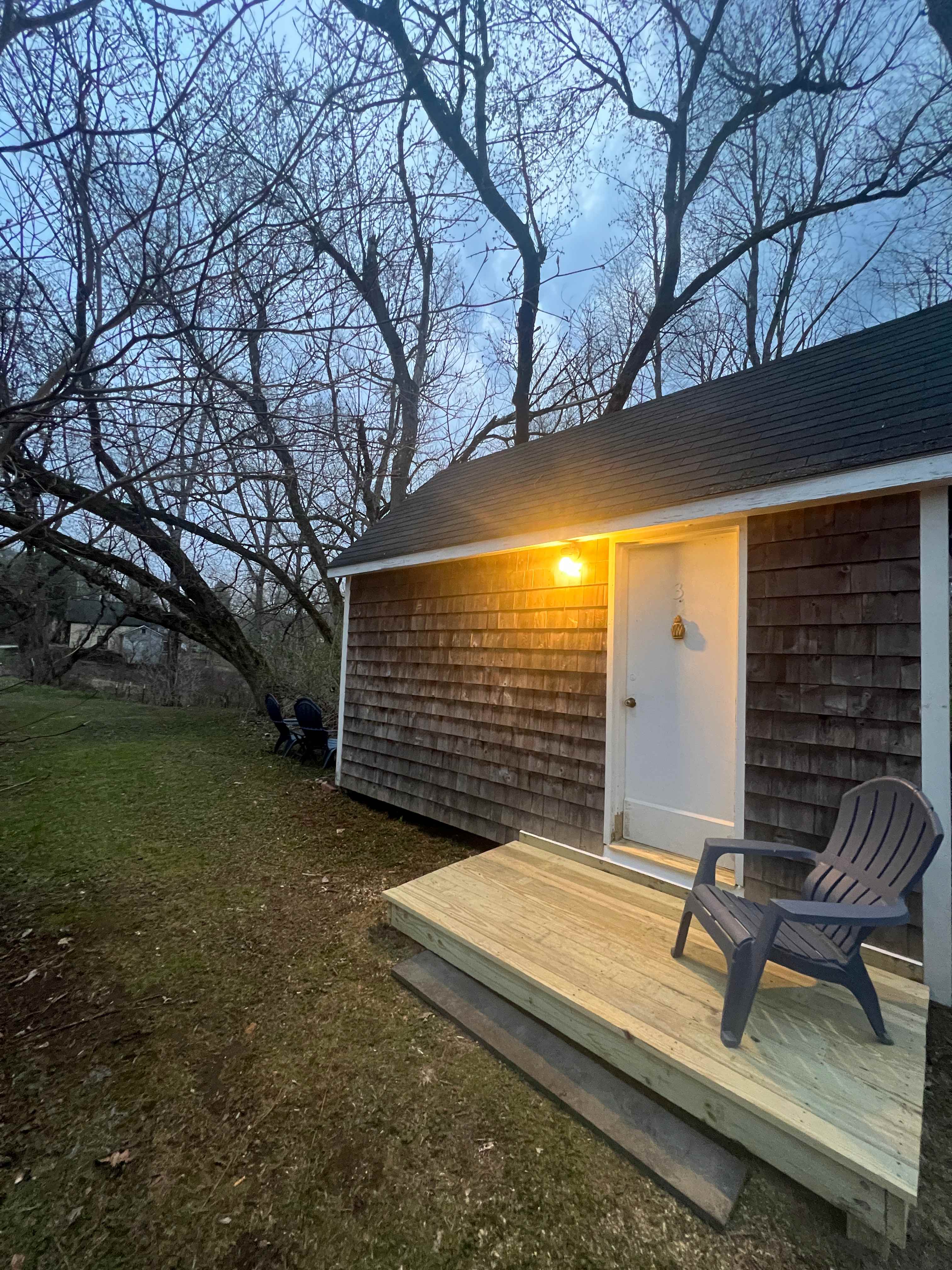 Riverside Retreat And Tiny House