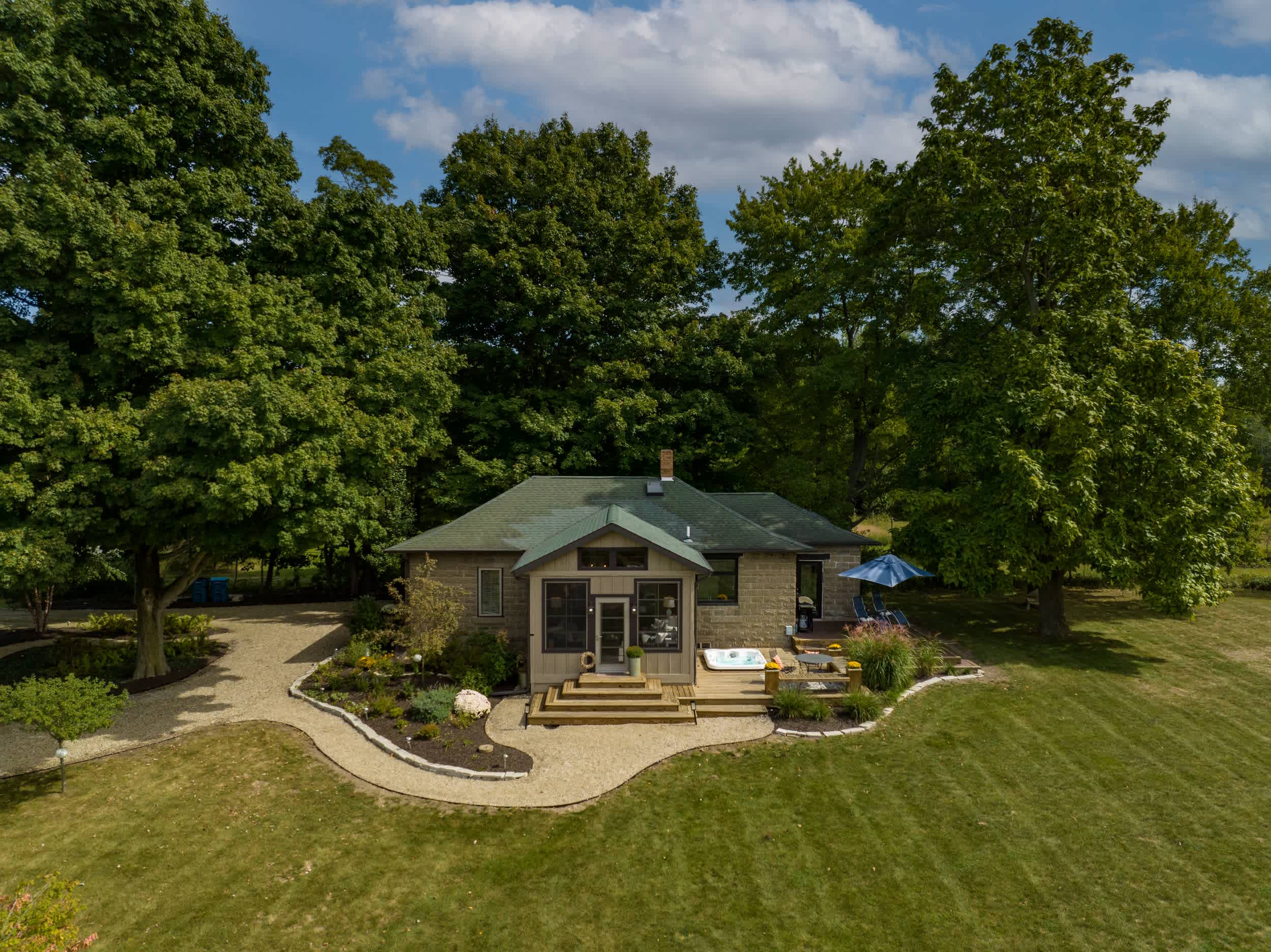 Whitetail Hideaway, Llc