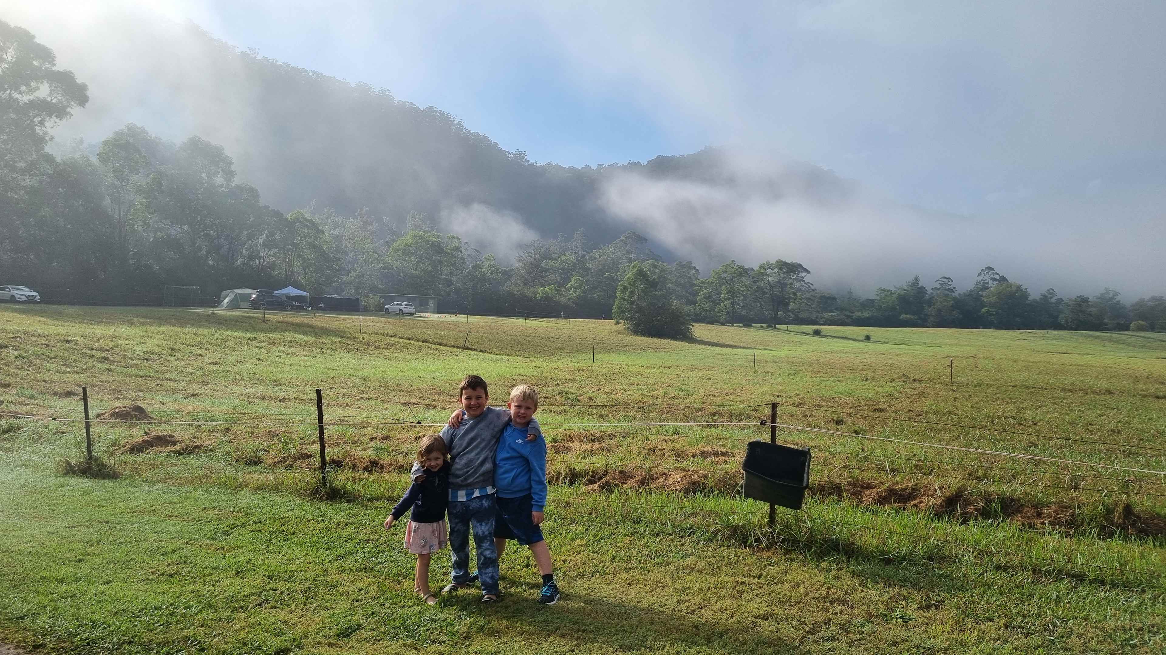 "DeView" Colo River Valley Camping