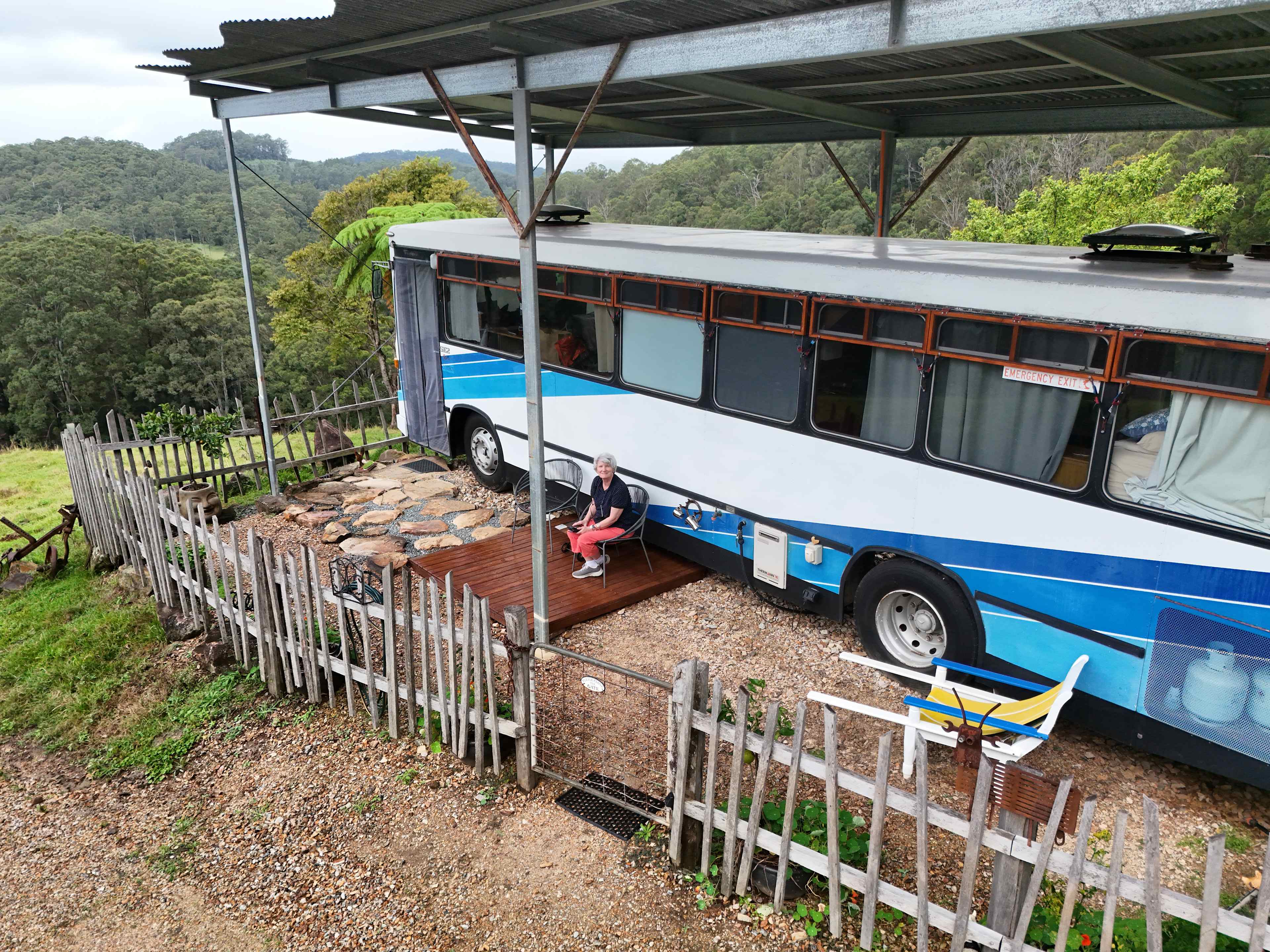 Hopkins Heights Bus