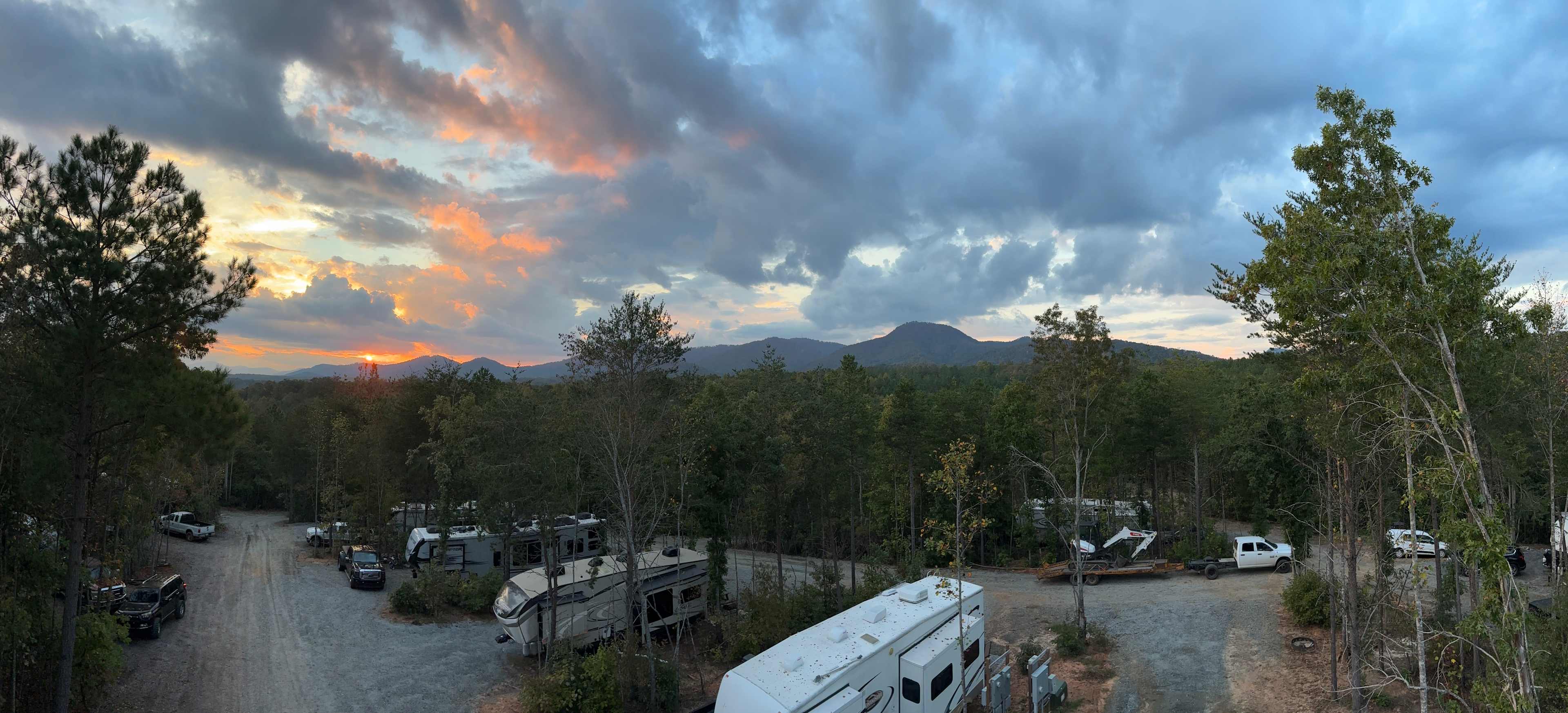 Peek of the Mountains Campground and RV Park
