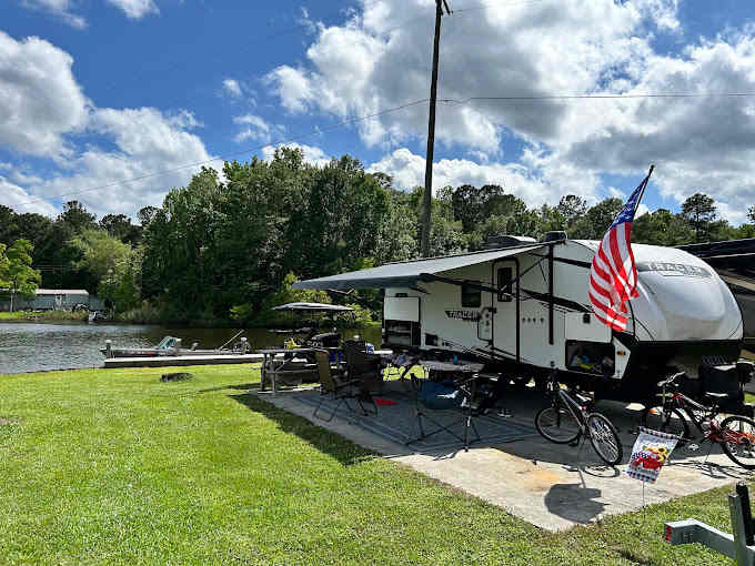 Angel's Landing Campground Restaurant & Marina