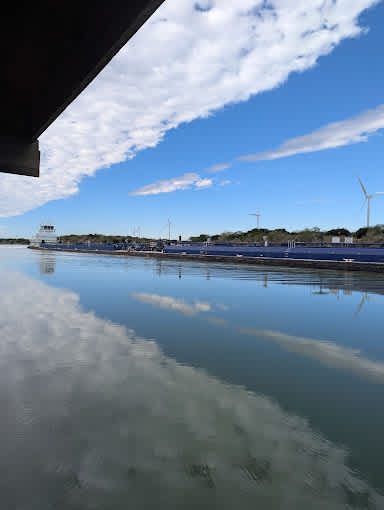 Diving Dolphins RV Park
