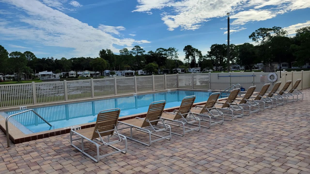 Bee's RV Resort