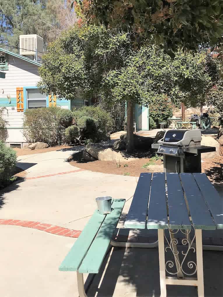 Sierra Gateway Cottages
