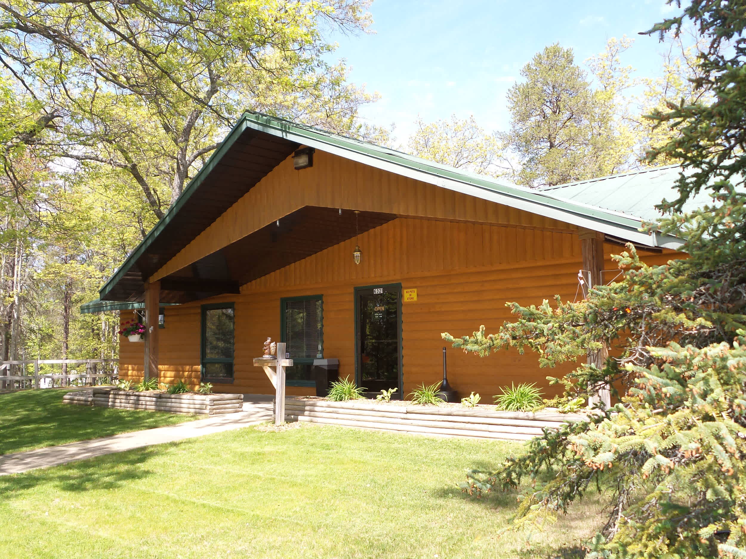 Twin Bears Wooded Campground