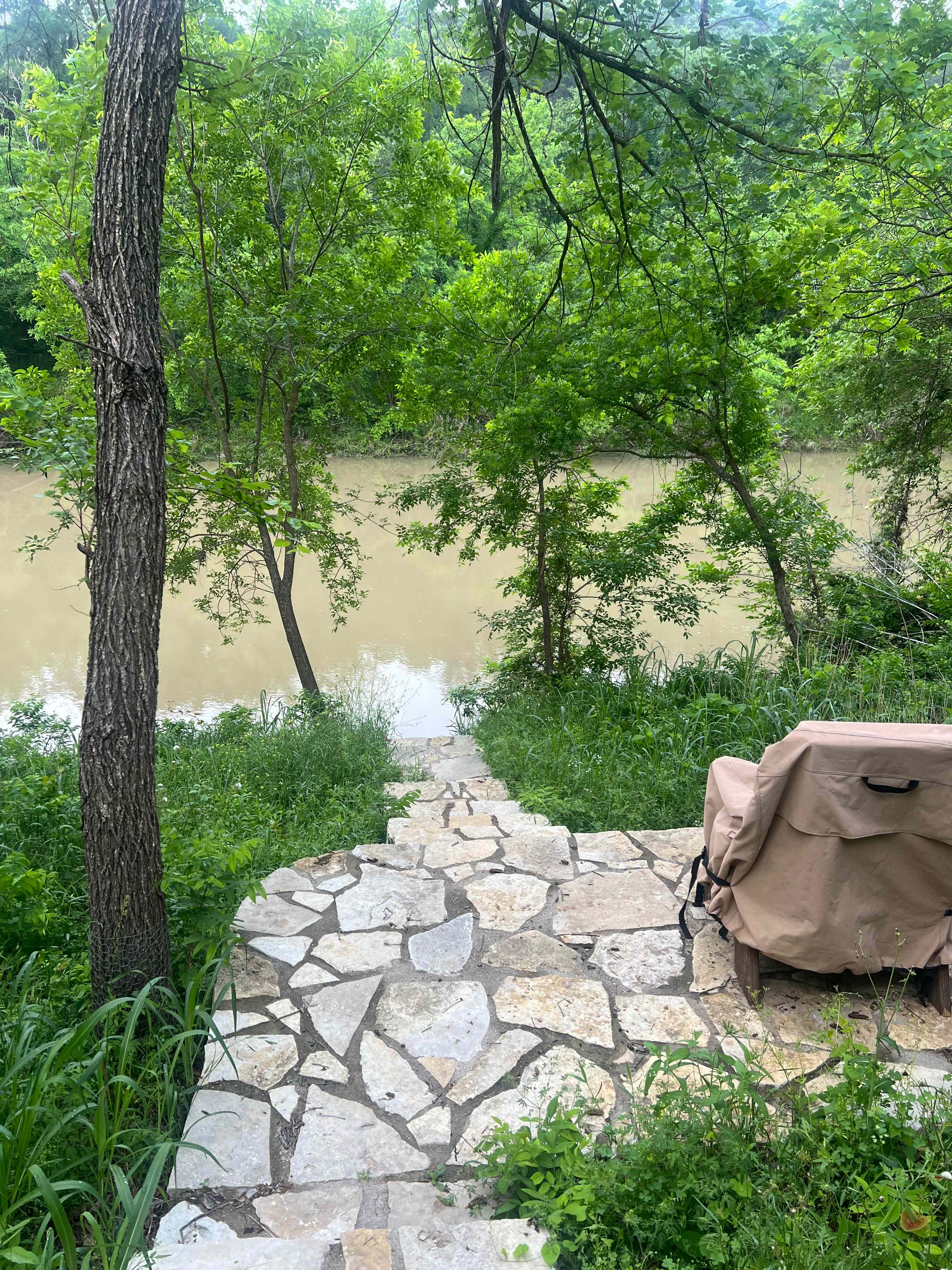 Pecans on the Paluxy - River Views