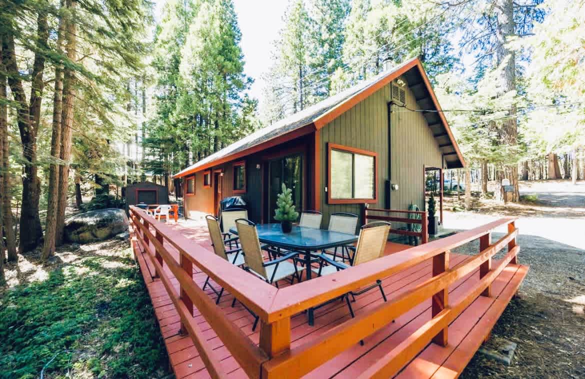Scottlan's LostDeer Lodge