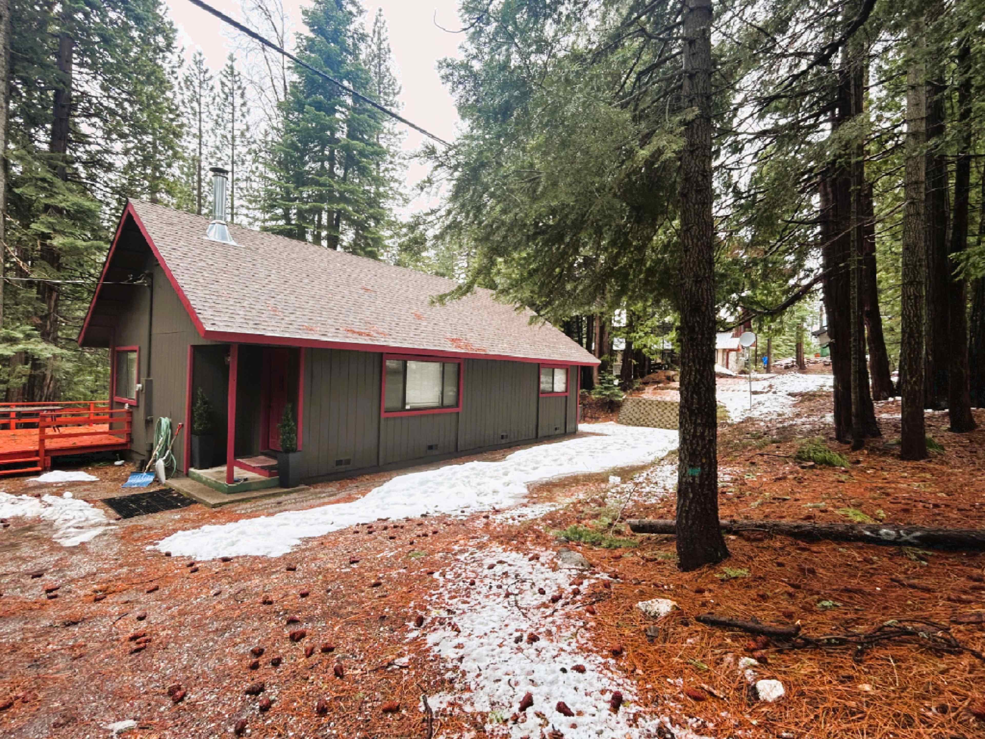 Scottlan's LostDeer Lodge