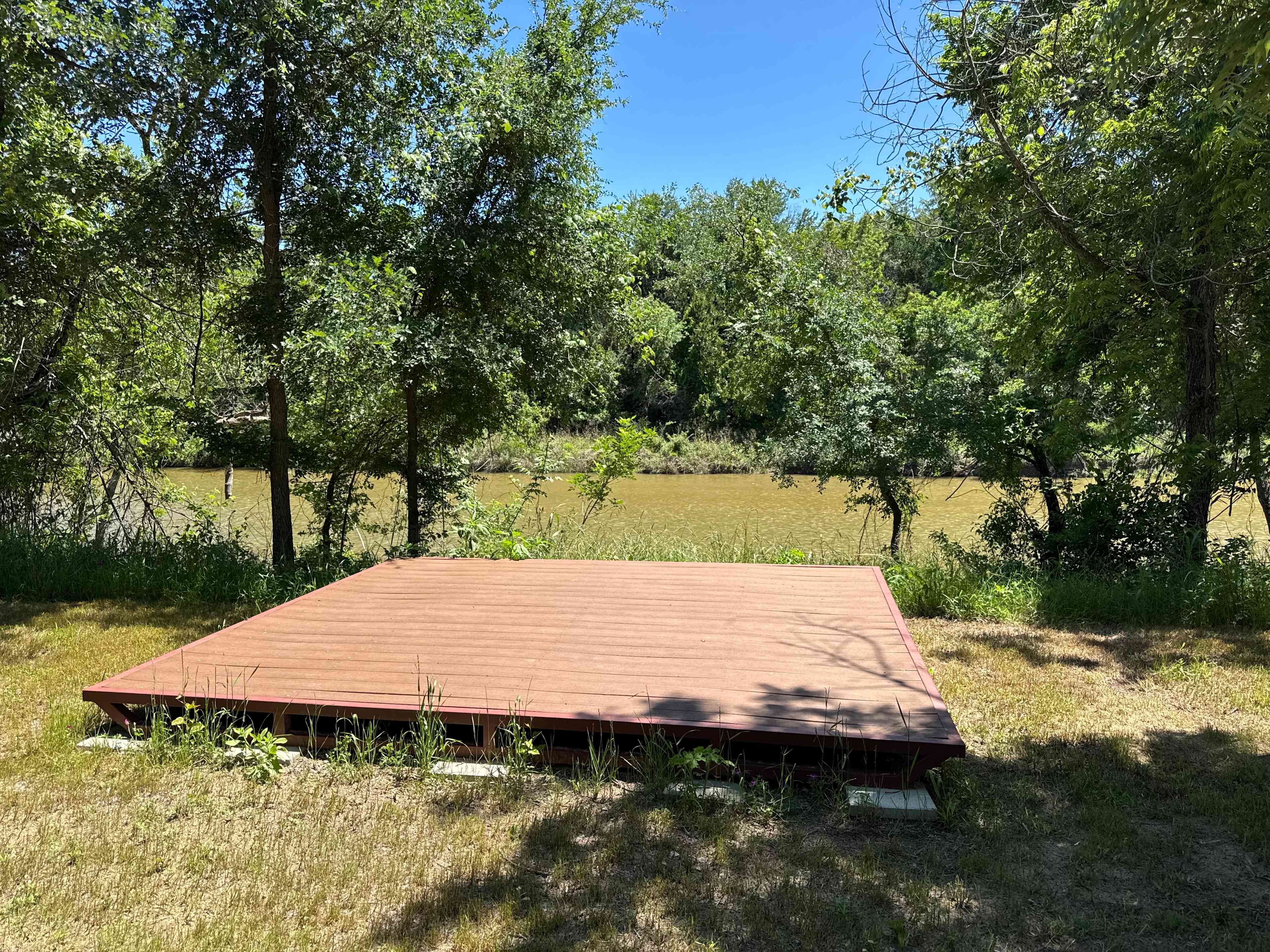 Pecans on the Paluxy - River Views