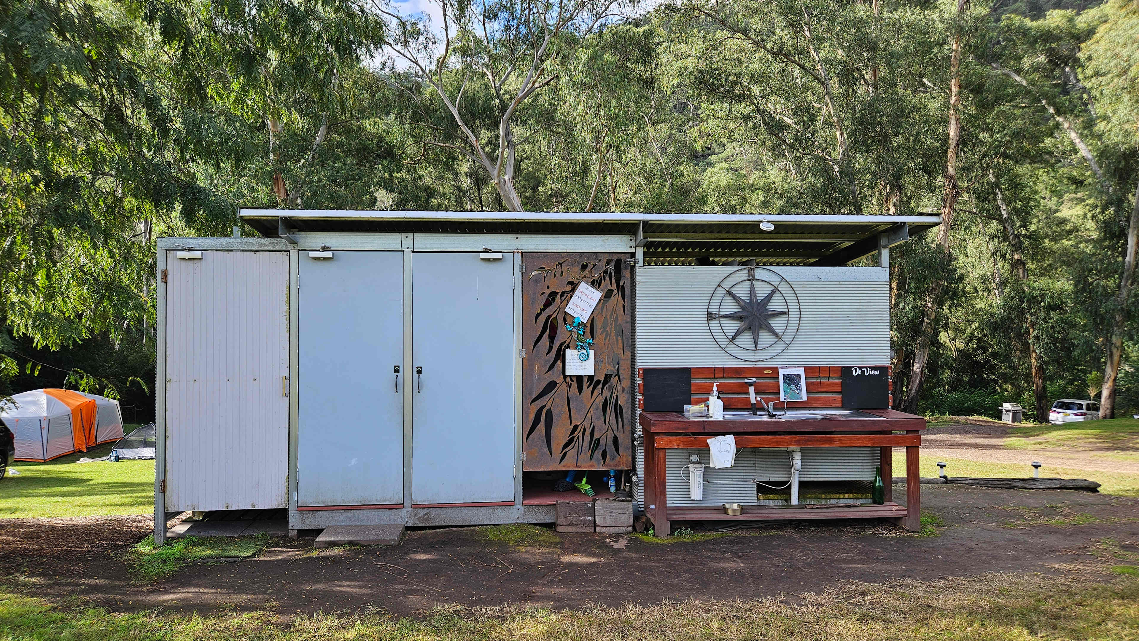 "DeView" Colo River Valley Camping