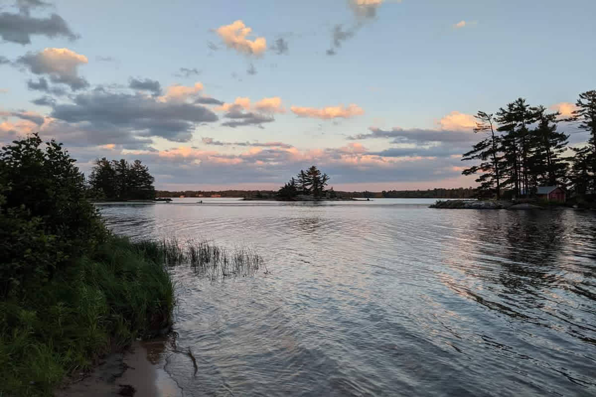 Roots RV Resorts - Stoney Lake