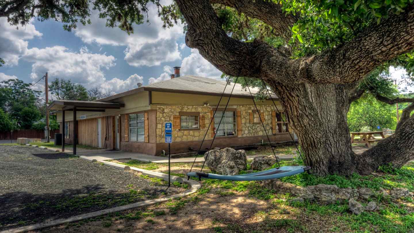 Big Oaks River Resort