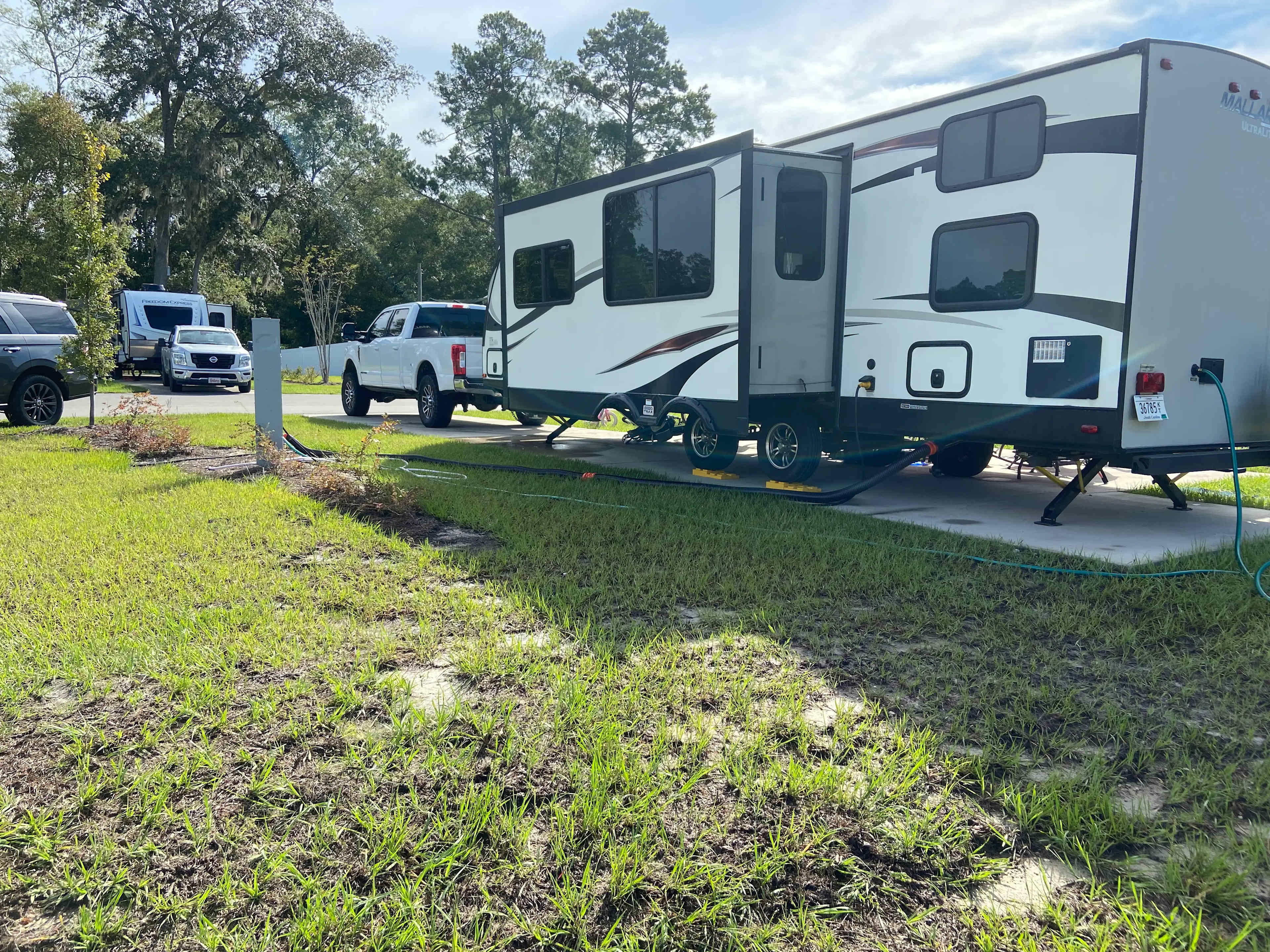 Big Oaks River Resort