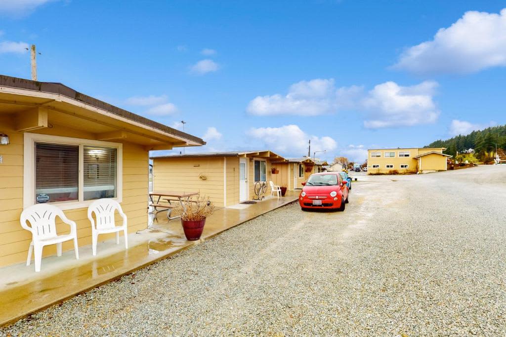 Blake's Skagit Resort & Marina