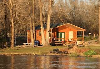 B&R Lakeside Cabins & RVs