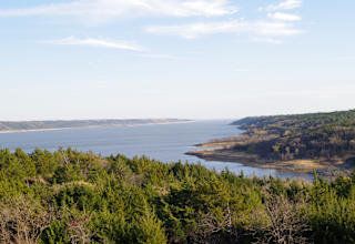 Blue Vista KS Lakeside Getaway