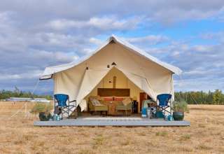 Glamping by North Santiam River
