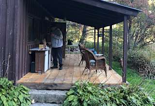 Rustic Reins-Off Grid Cabin