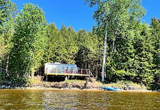 Cabin/Campers on Lake
