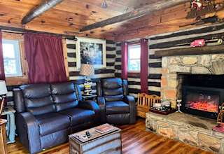 Cozy Cabin w/Hot-Tub