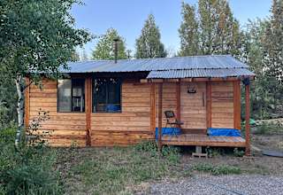 Arcadia Hangout: Cabin by Reservoir