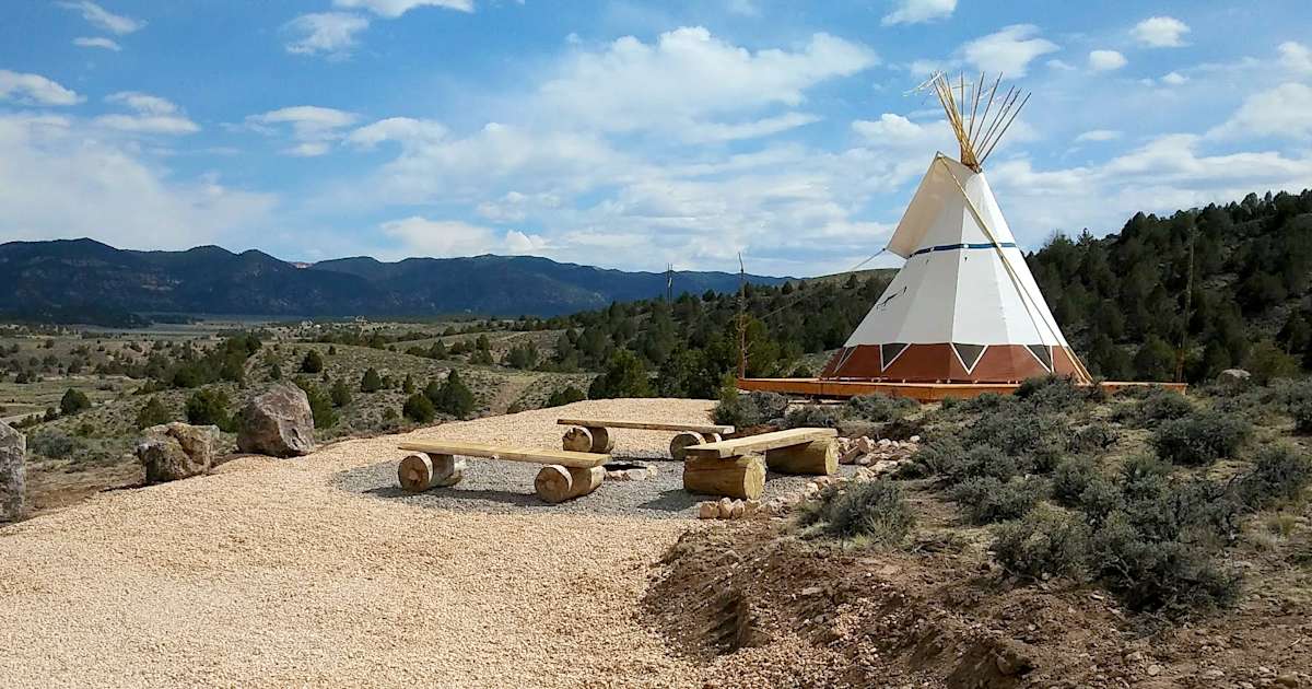 Soaring Hawk Tipi Near Bryce Canyon River View Estates