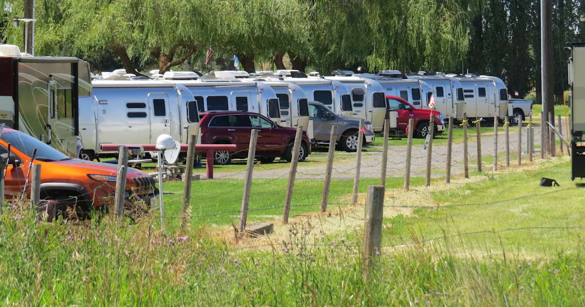 Glamping 30 Amp Full Hook Up Site, Country Lane Campground & Rv... 2