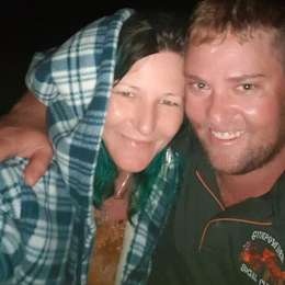 Hipcamper Mack and Shelly