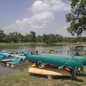 lots of free boat rental options
