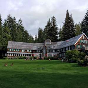 Lake Quinault Lodge is just a short hike away from the campground via the Quinault Lakeshore Trail.