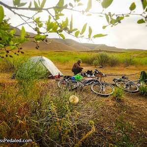 Dispersed camping along the Deschutes River Trail