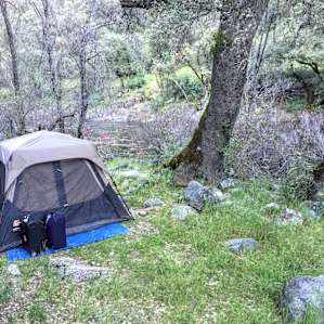 There are two good spots to pitch a tent. We chose the one closer to the water and further away from the fire.