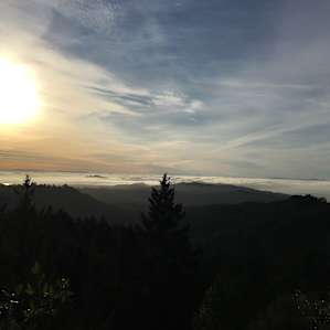 A quietmorning hike