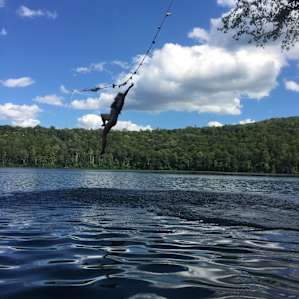 Rope swing over Russell Pond