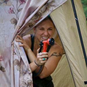 There's even an outdoor shower for guests. Hi Julie!