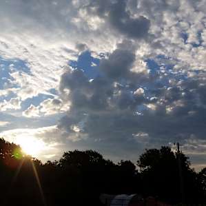 Here comes the sun... and some clouds.
8-21-2017 : T-7 hours till Totality