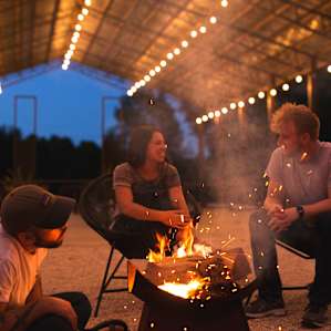 people campfire group