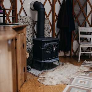 Perfect wood burning stove! Kept us plenty warm and it was cozy to fall asleep to.