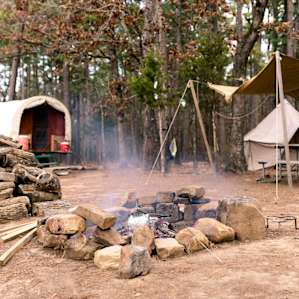 tent forest lodging