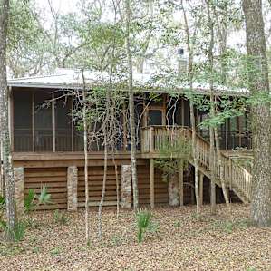 cabin at Suwannee River State Park