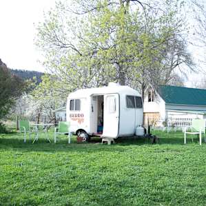 The little Burro is hooked up to water and propane. A Bathroom and shower is open for use in the lower part of the house.