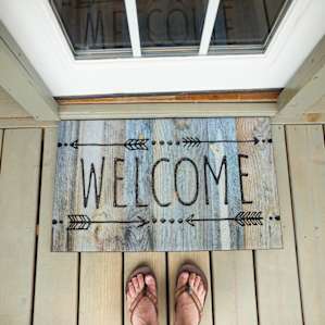 Arrived! Cute touch to welcome you to the cabin.