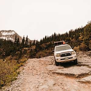 Some decent rock boulders to crawl over.
